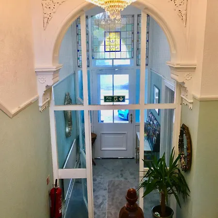 Beautifully Stylish Studio For 2 In