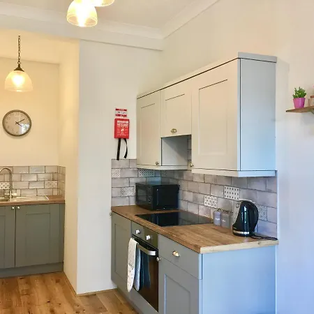 Beautifully Stylish Studio For 2 In *